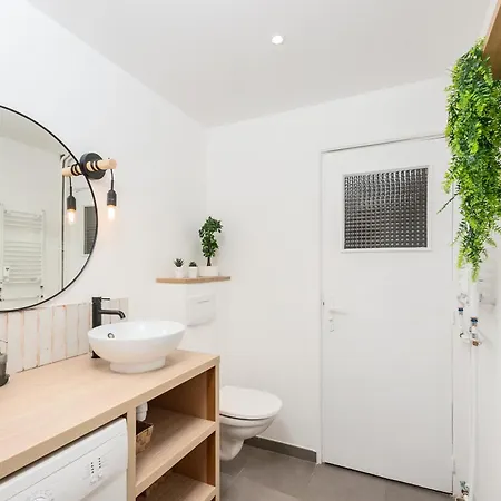 Castel Ii - Agreable Deux Pieces - Centre