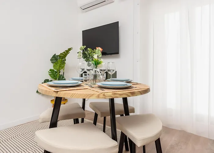 Castel Ii - Agreable Deux Pieces - Centre Apartment *